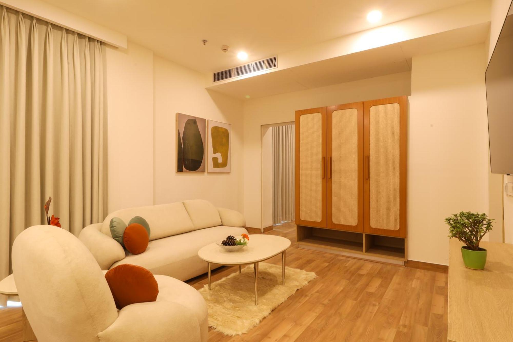 Ar Suites Klj Square Gurgaon Exterior foto